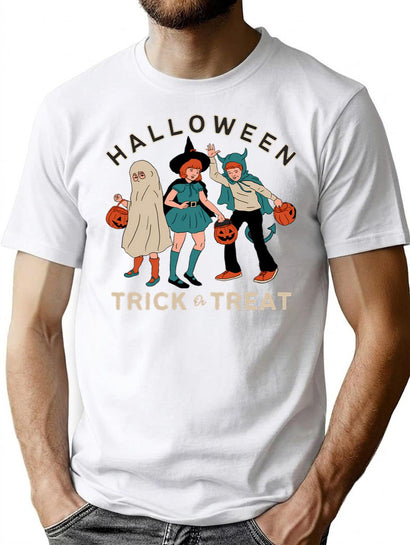 219 Vintage Halloween Scene Trick Or Treat T-Shirt for Men & Women, T-Shirts Graphic Tee - Black