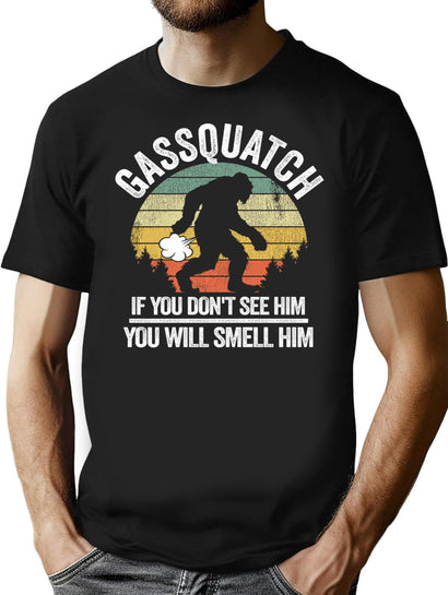 Funny Vintage Bigfoot Fart Gassquatch Sasquatch T-Shirt for Men & Women, T-Shirts Graphic Tee - Black